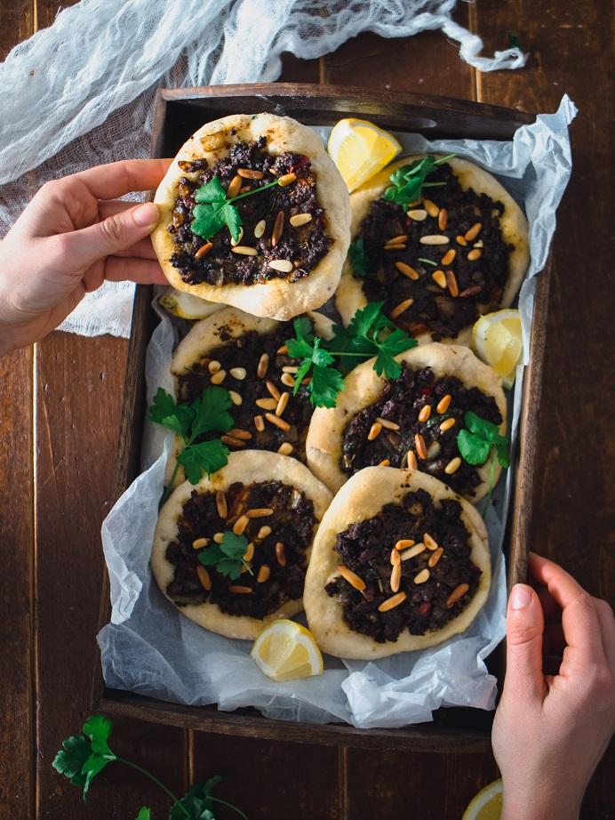 Palestiinalaiset härkisflatbreadit. Vegaani.