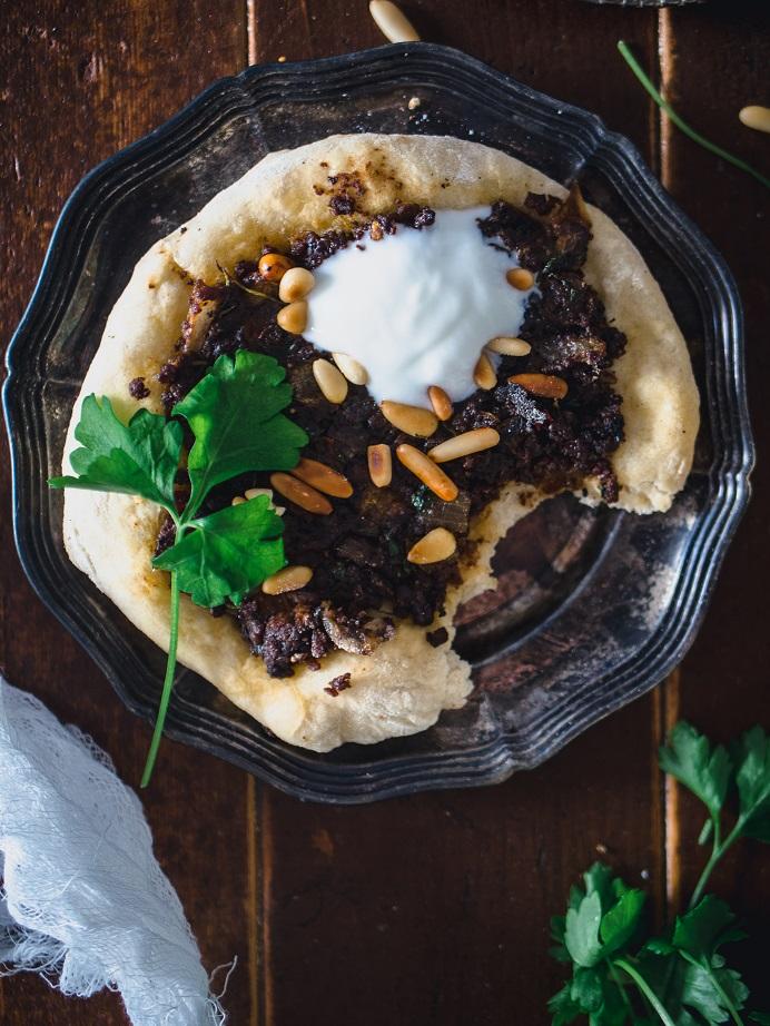 Palestiinalaiset härkisflatbreadit. Vegaani.