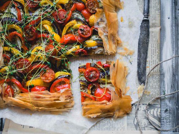 Ratatouillepiirakka. Vegaani.