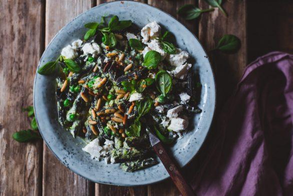 Tattaripasta jogurttikastikkeella.