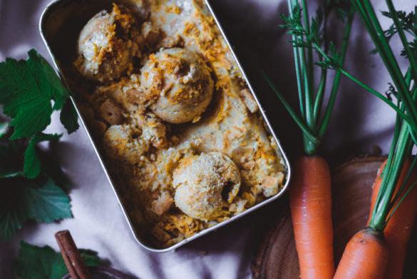 Porkkanakakkujäätelö. Vegaaninen