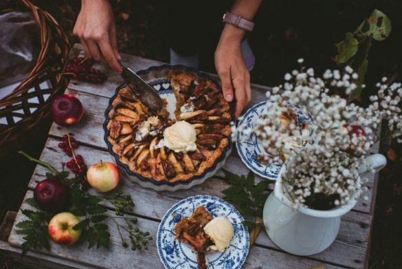 Mehevä omenapiirakka. Vegaaninen