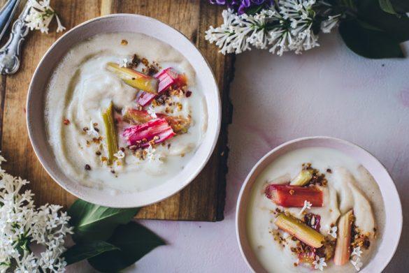 Raparperivispipuuro. Vegaaninen