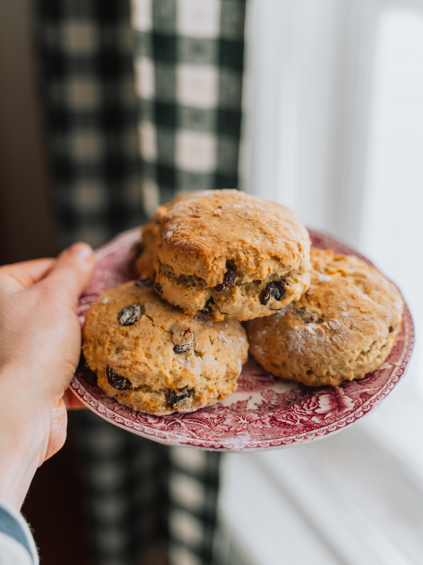 Skotlantilaiset skonssit. Vegaaniset