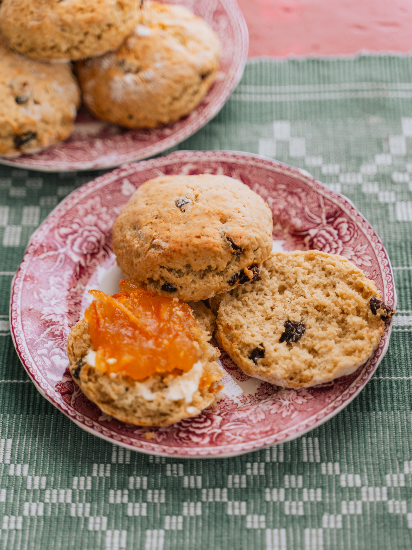 Skotlantilaiset skonssit. Vegaaniset