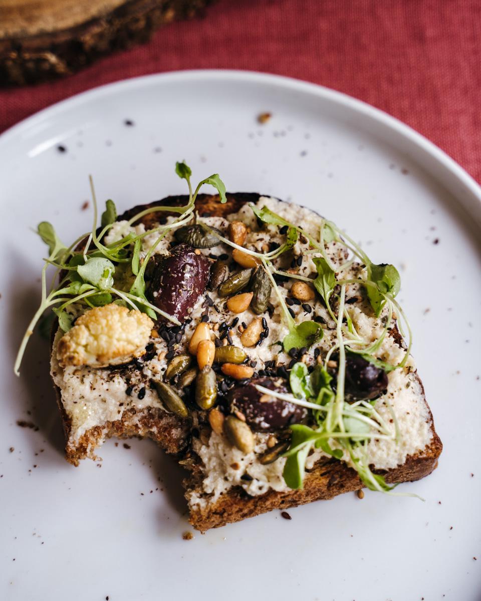 Kukkakaalitahna. Vegaani