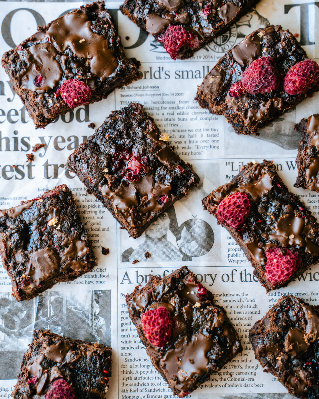 Vegaaniset vadelmabrowniet