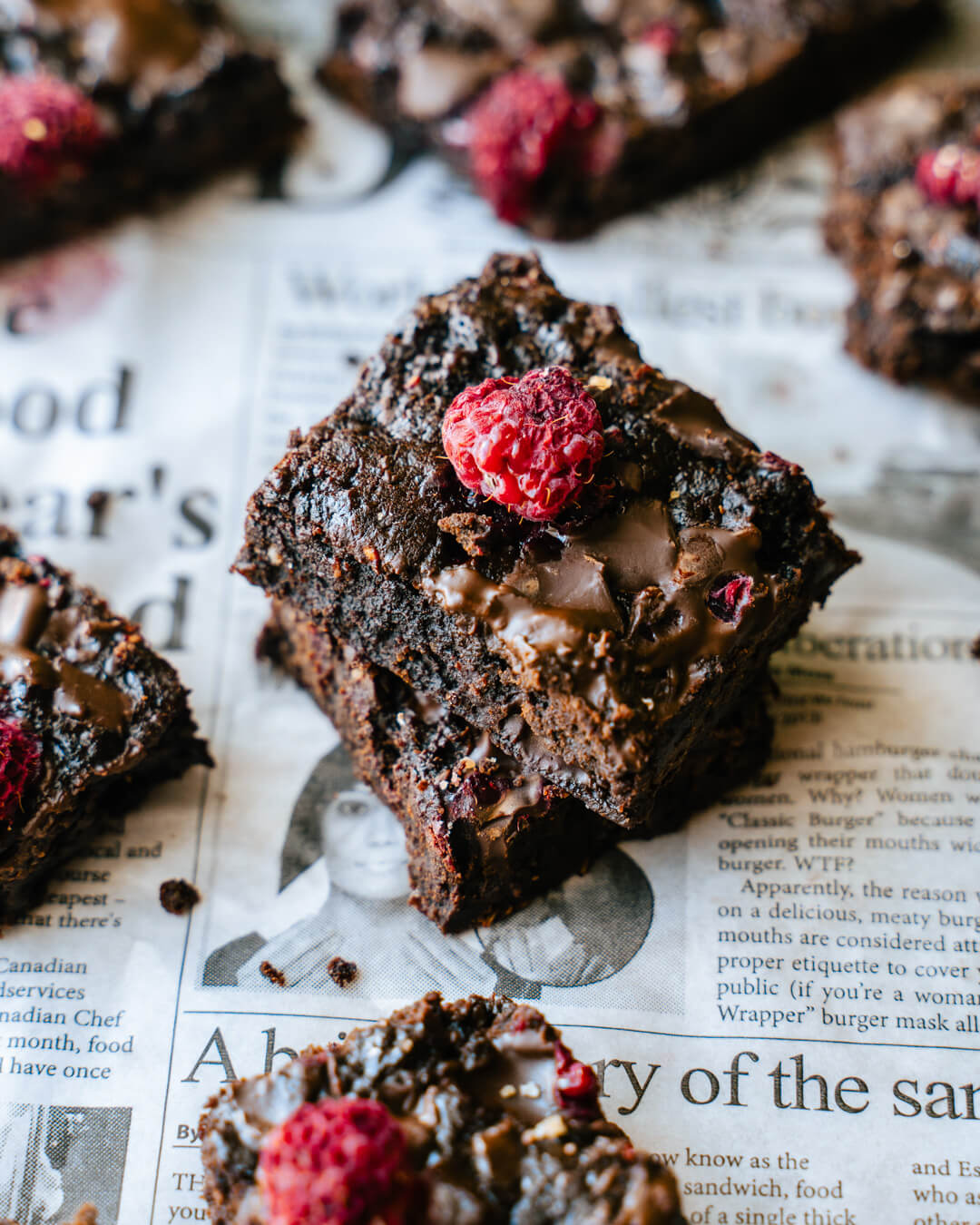 Vegaaniset vadelmabrowniet