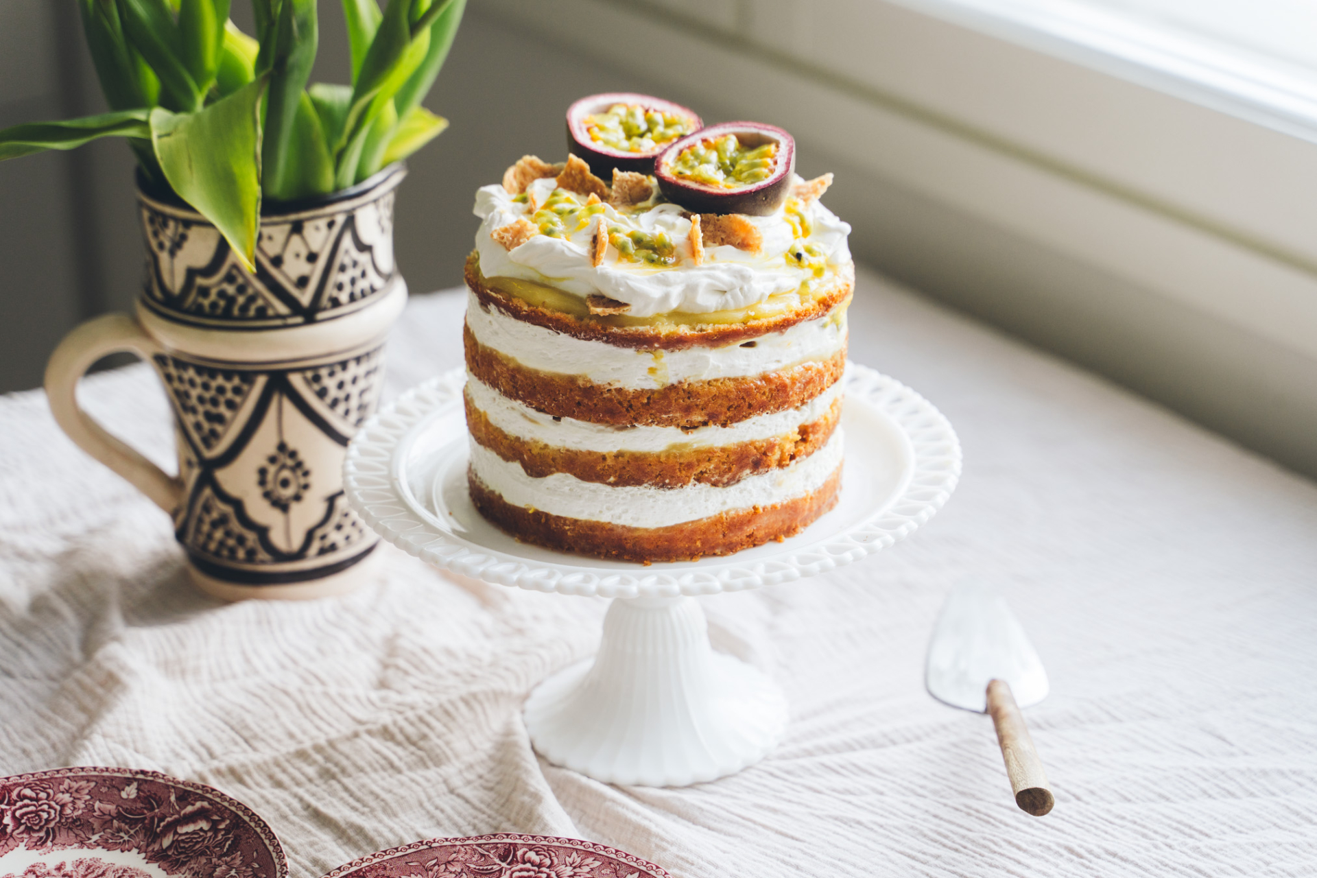 Sitruunatäytekakku. Passion-valkosuklaa-lemon curd. Vegaaninen