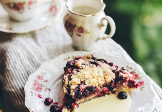 Mustaherukkapiirakka. Vegaaninen