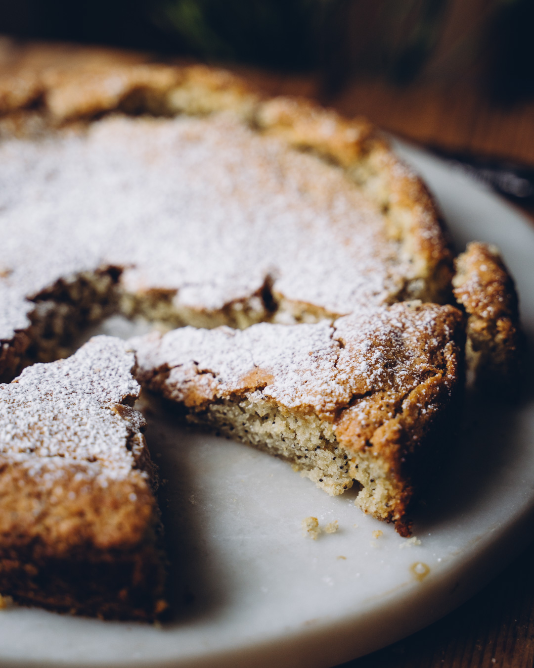 Tahmea sitruuna-unikonsiemenkakku