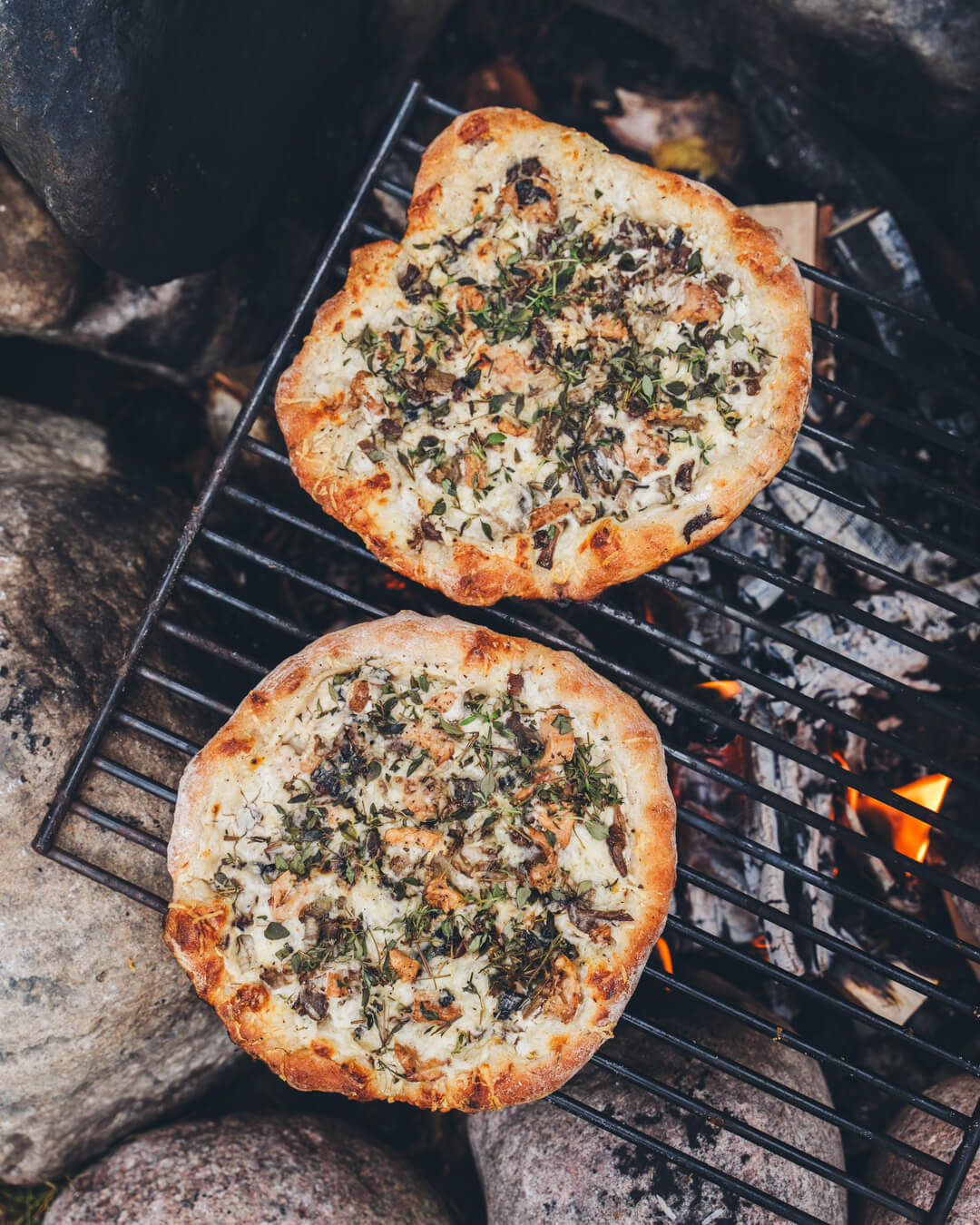 Valkoinen sienipitsa