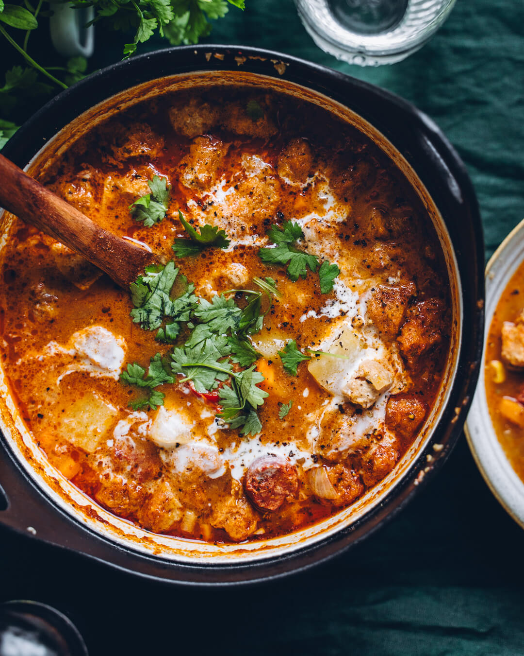 Espanjalainen choizo-nakkikeitto. Vegaaninen