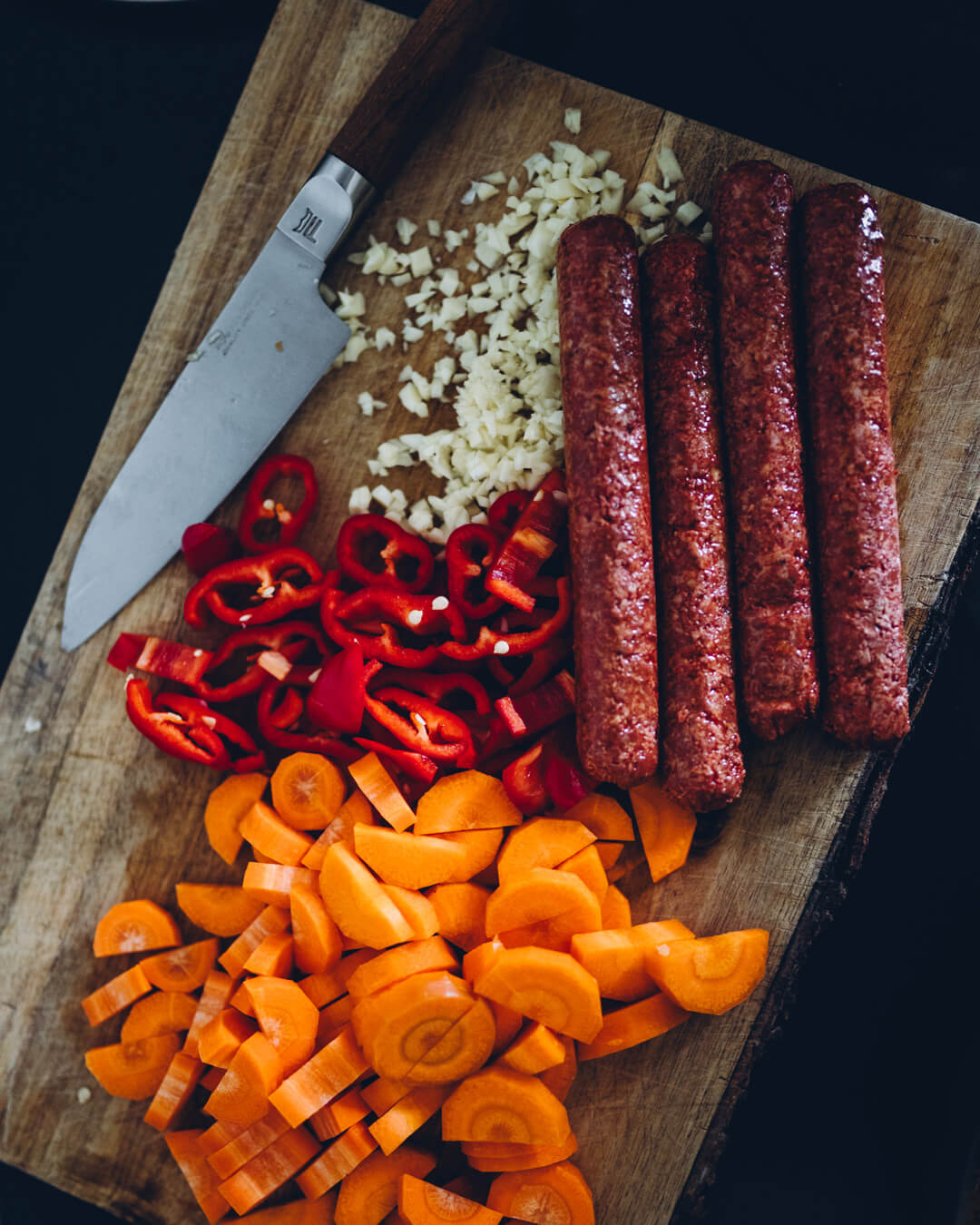 Espanjalainen choizo-nakkikeitto. Vegaaninen