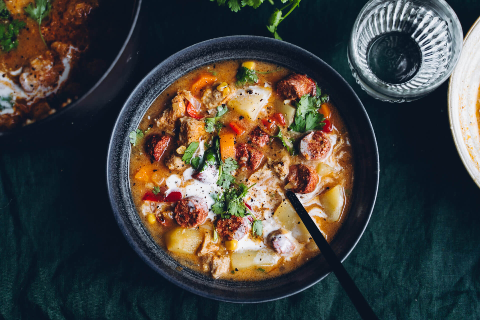 Espanjalainen choizo-nakkikeitto. Vegaaninen