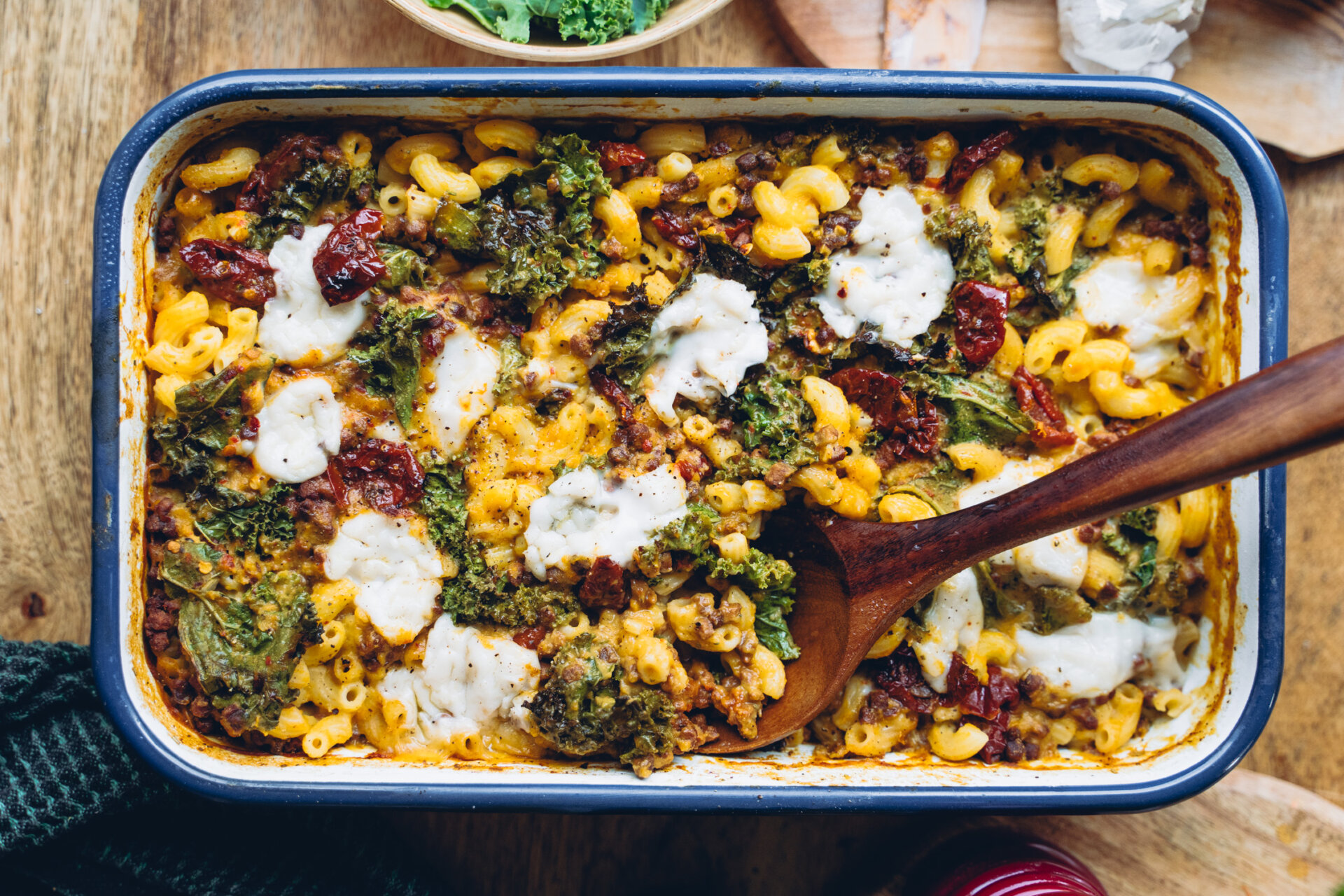 Kurpitsamakaronilaatikko. Vegaaninen