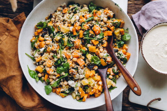 Bataatti-kikhernesalaatti