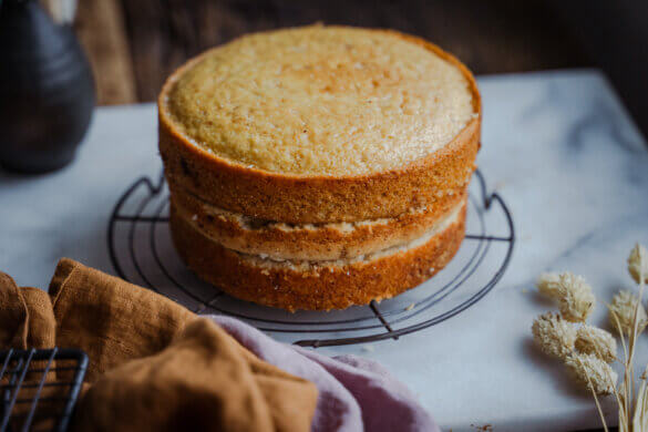 Vegaaninen vaalea täytekakkupohja