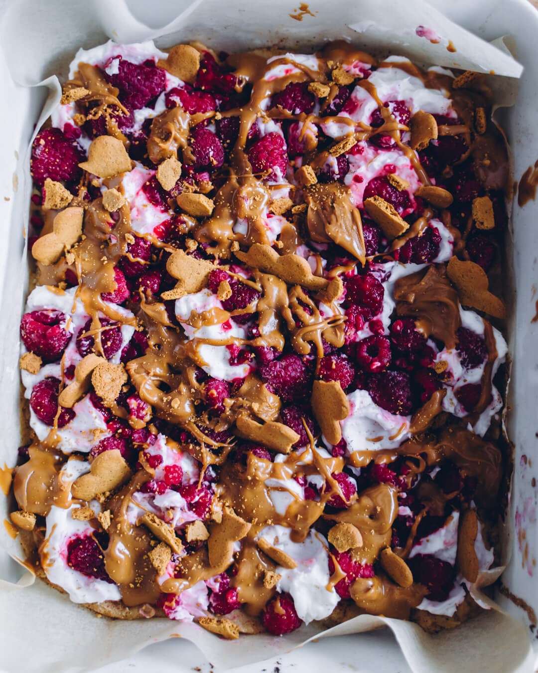 Biscoff-vadelmablondiet. Vegaaninen