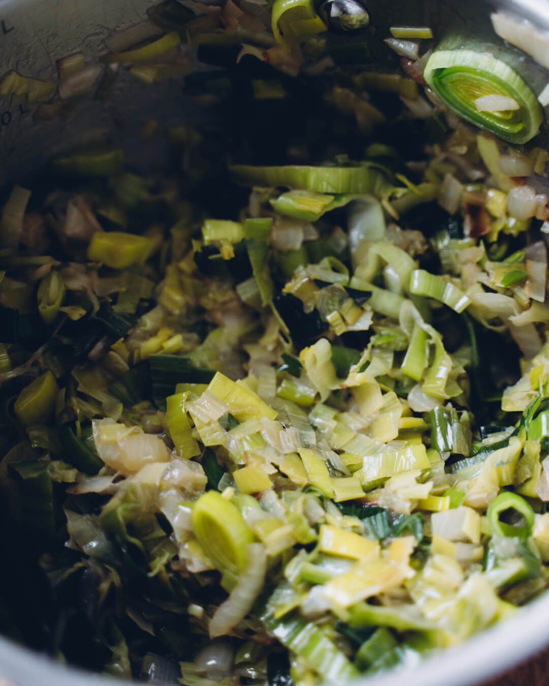 Peruna-purjososekeitto