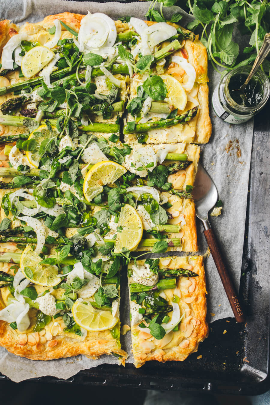 Minttuinen parsapiirakka. Vegaaninen