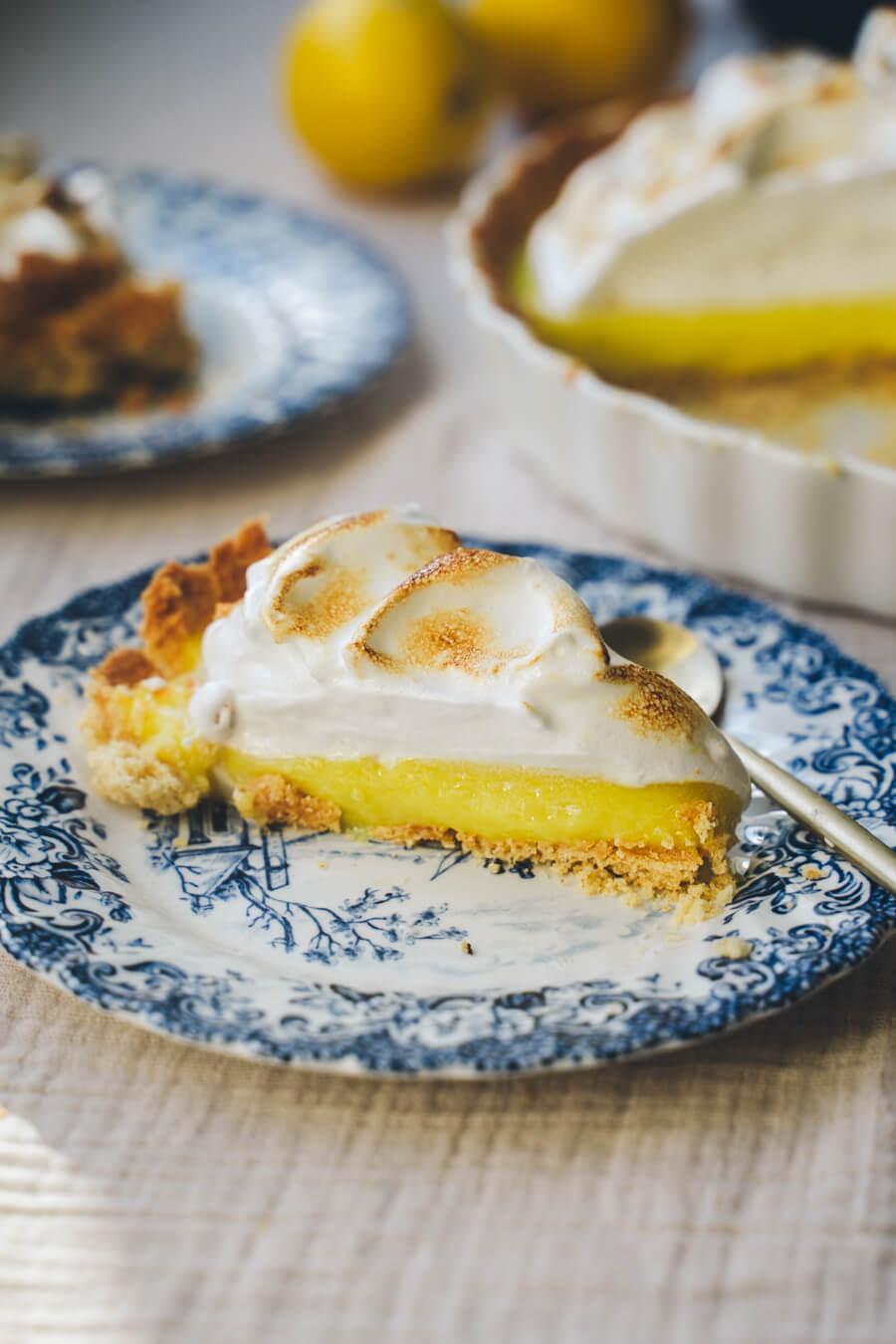 Sitruuna-marenkipiirakka. Vegaaninen