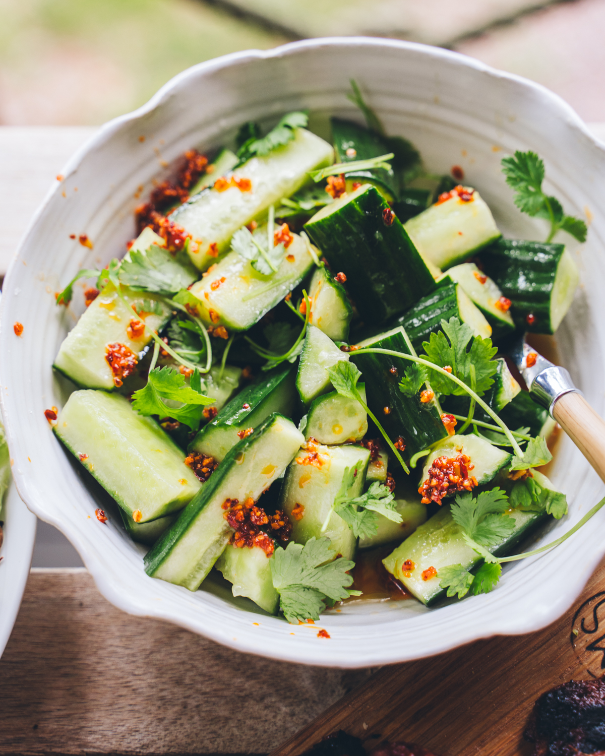 Aasialainen kurkkusalaatti