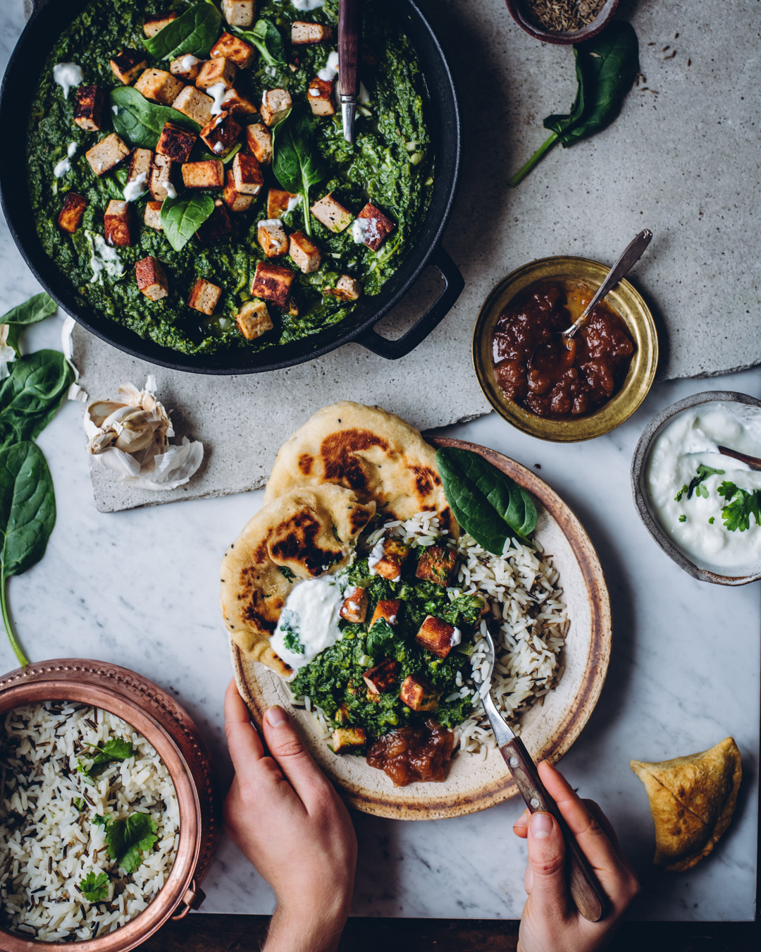 Palak paneer vegaanisena tofulla