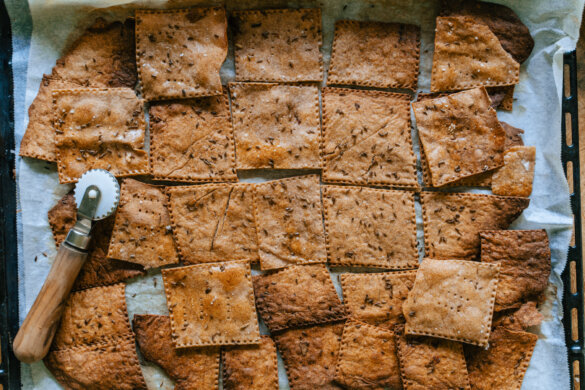 Hapanjuurinäkkileipä