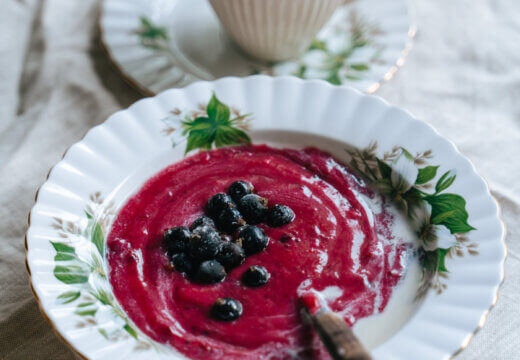 Mustaherukkavispipuuro. Gluteeniton