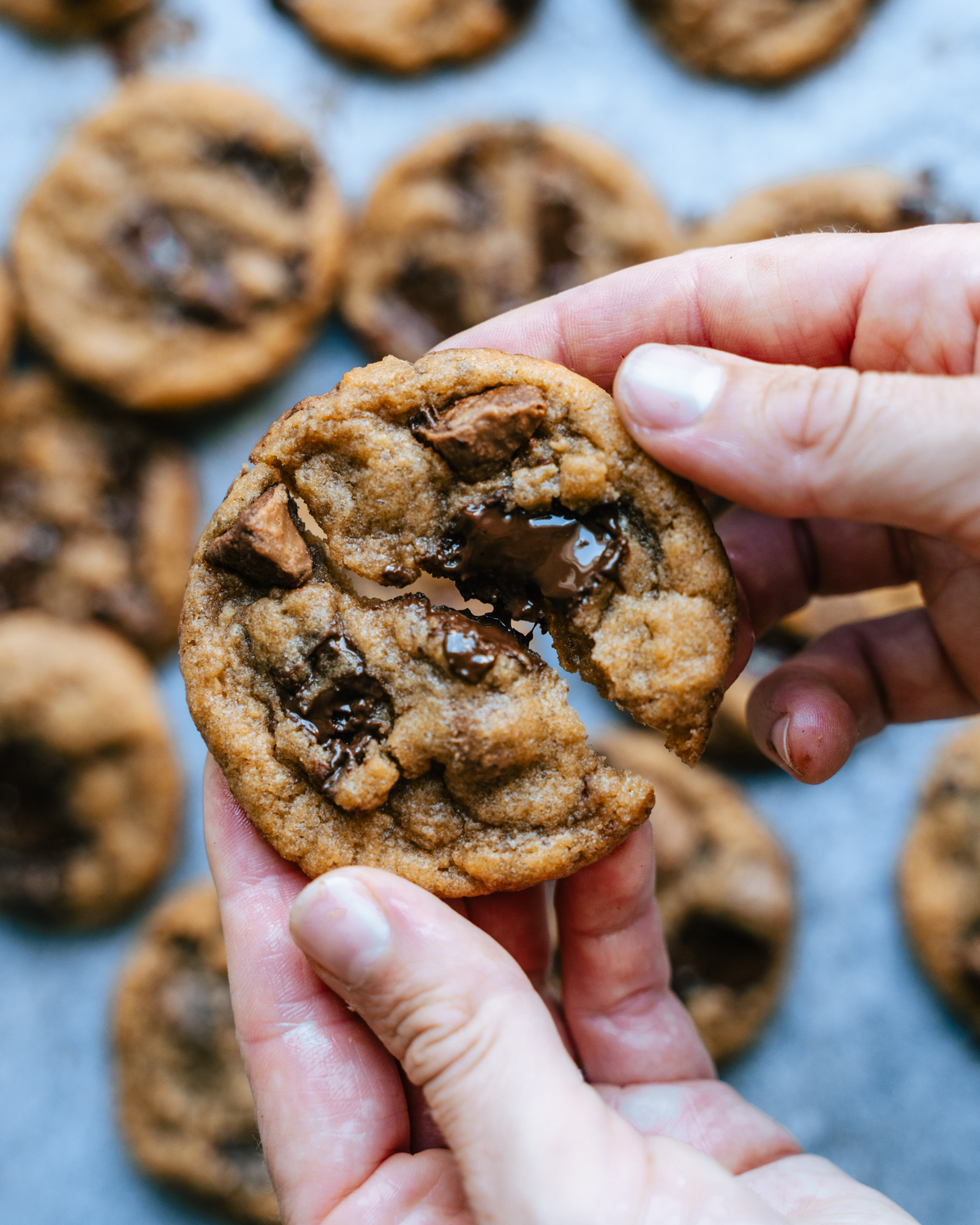 Maailman parhaat suklaahippukeksit. Paksut ja pehmeät.