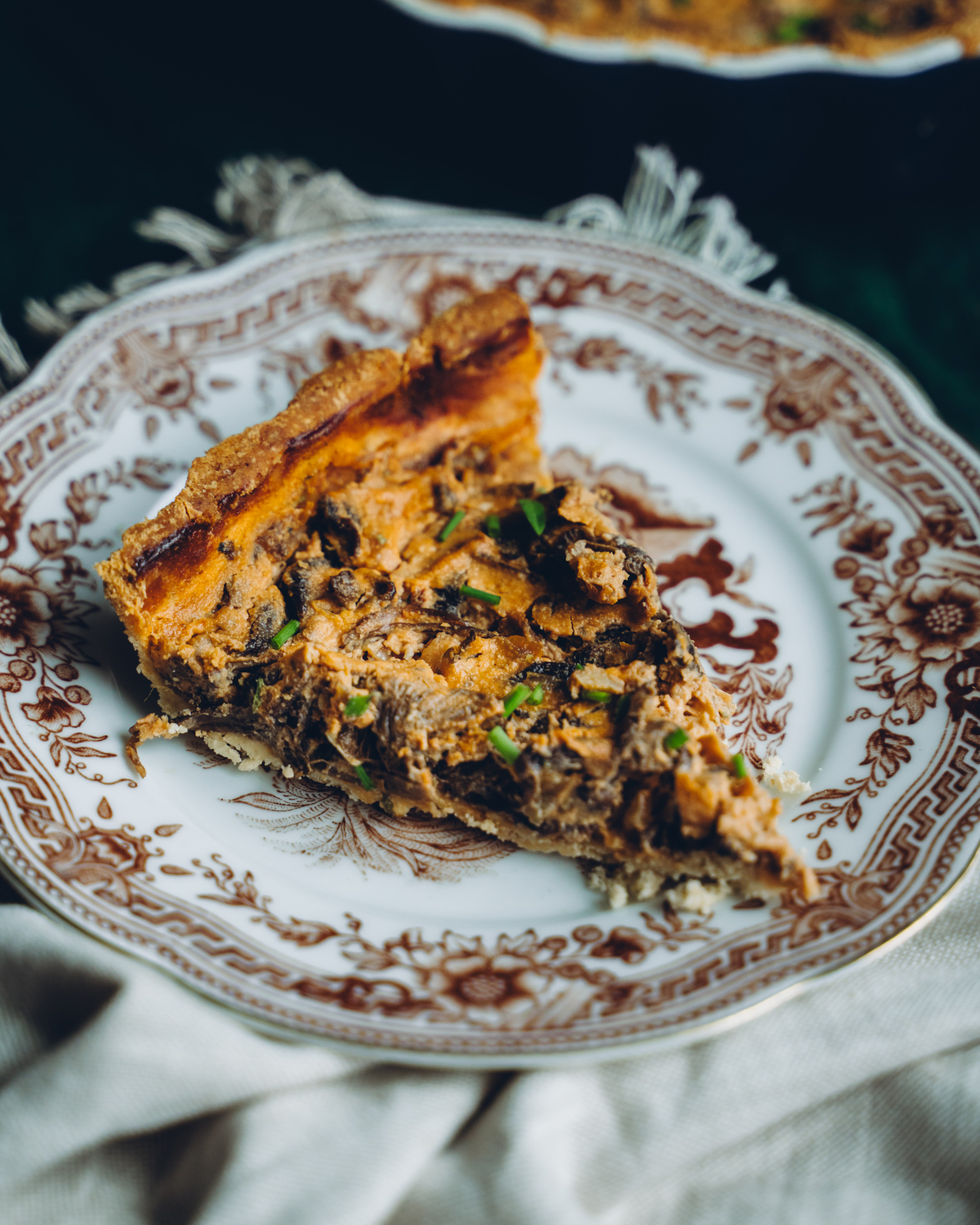 Vegaaninen suppilovahveropiirakka