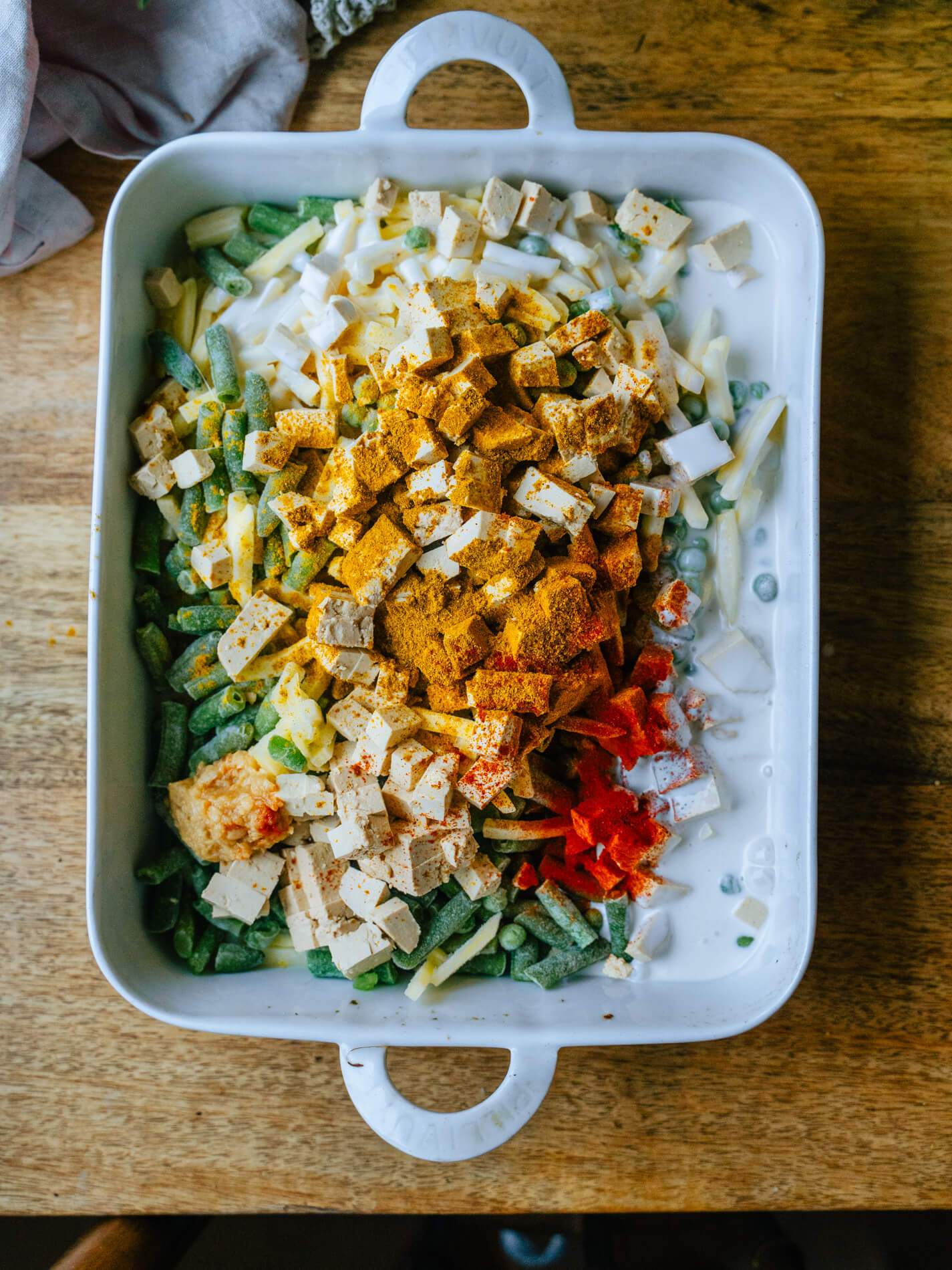 Kanaton kiusaus. Curry-Tofukiusaus. Vegaaninen