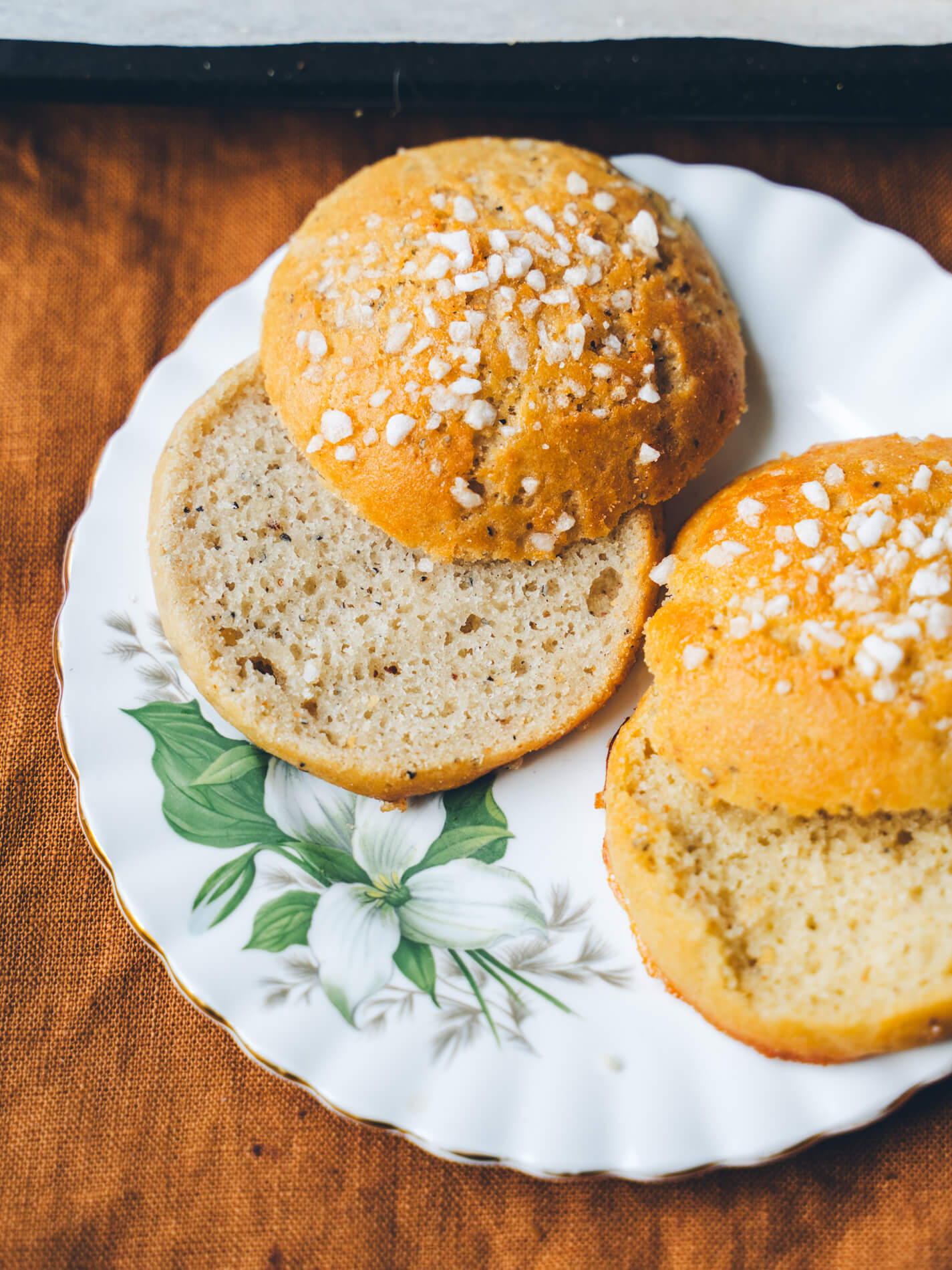 Gluteenittomat ja vegaaniset pullat