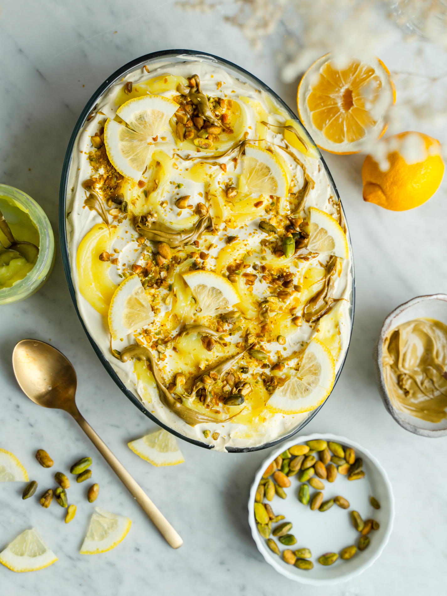 Sitruuna-pistaasitiramisu. Vegaaninen