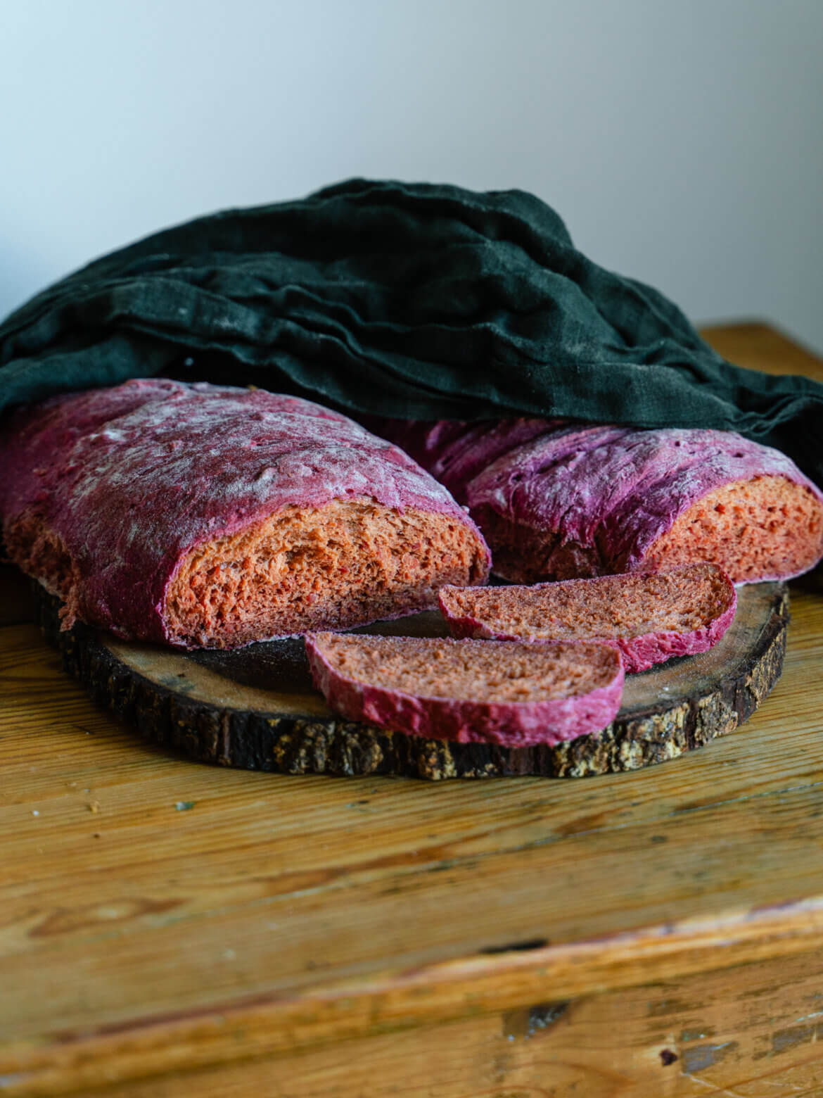Punajuuri-porkkanaleipä