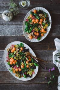 Broccolini-pastasalaatti. Vegaani